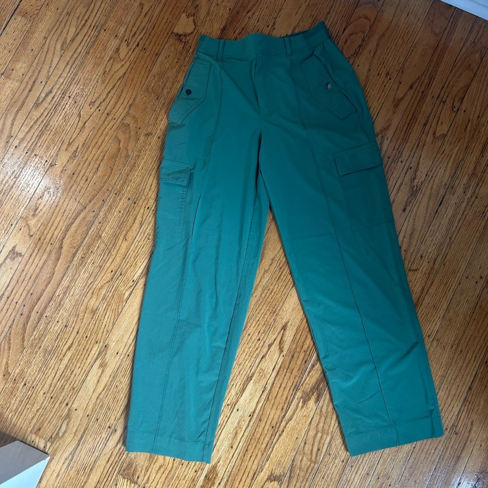 Green Cargo pants Athleta Size 2